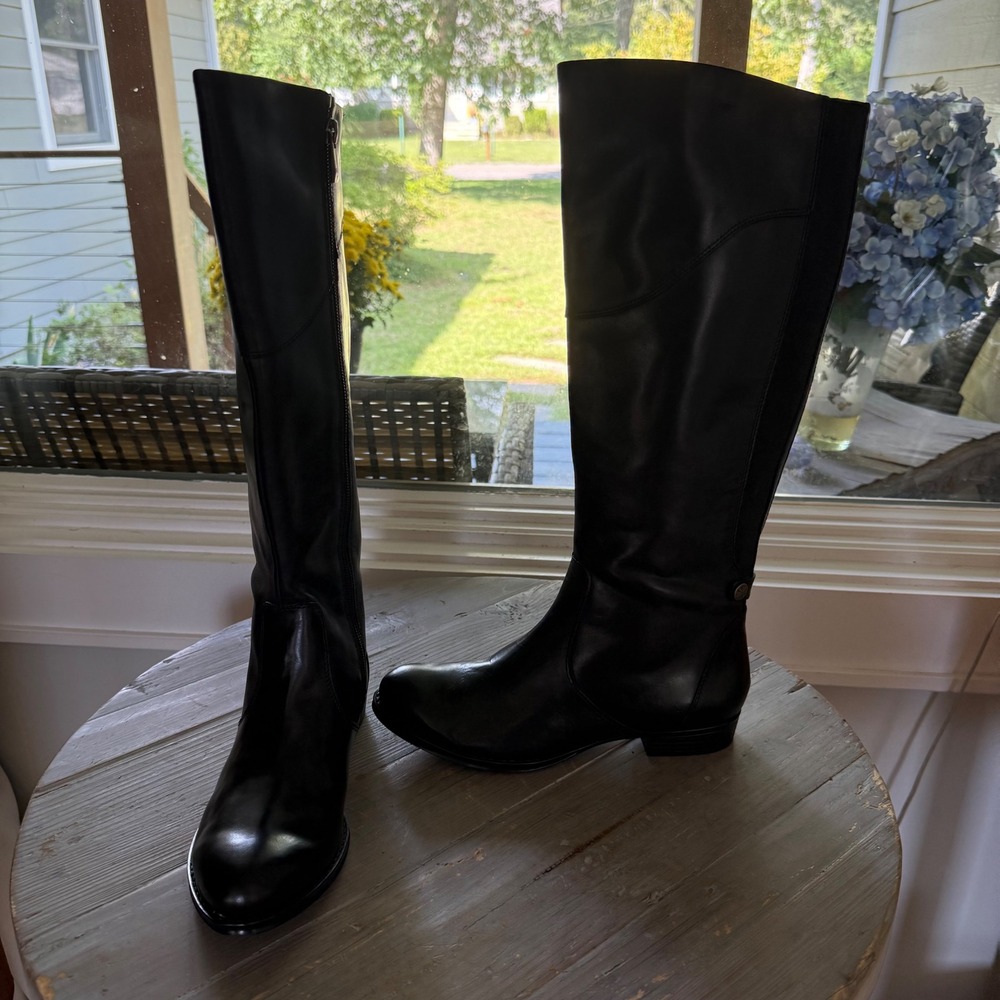 Isaac Mizrahi Live Black Leather Stretch Tall Classic Riding Boots Betsy 7M NWOT